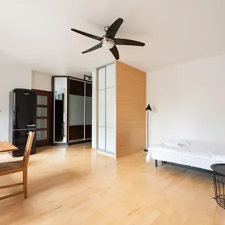 Metro Ratusz Arsenal Comfort Studio Warsaw Exterior photo
