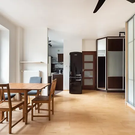 Metro Ratusz Arsenal Comfort Studio Warsaw Exterior photo